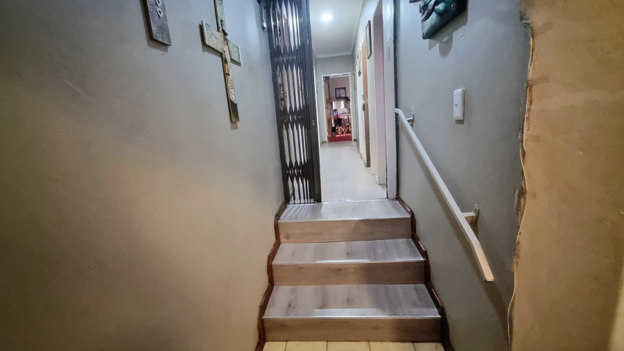 4 Bedroom Property for Sale in Deneysville Free State